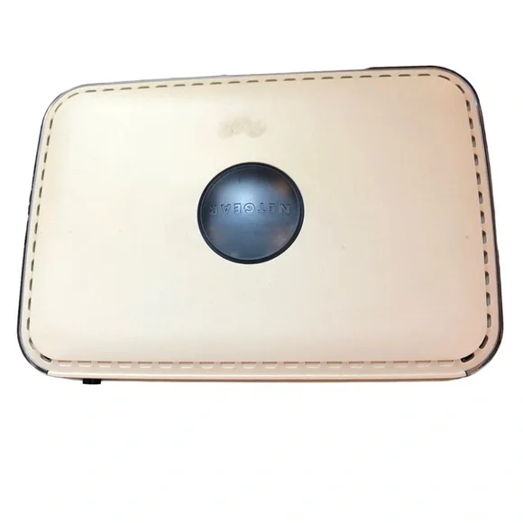 NETGEAR RANGEMAX Wireless Router WON824v377 - Picture 4 of 6